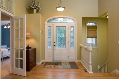 761 Royal Cir, Howard, OH 43028 - photo 3