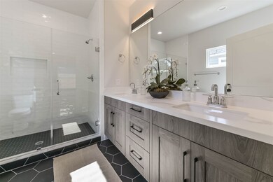 5118 Cochran St, Houston, TX 77009 - photo 3