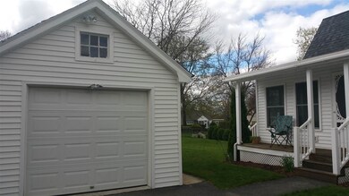 241 Vinton St, Manchester, NH 03103 - photo 3