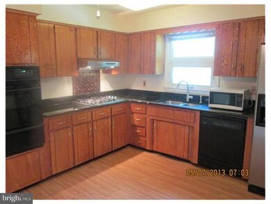 1 Chipper Dr, Kendall Park, NJ 08824 - photo 3