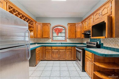 311 N Dahlia St, Pharr, TX 78577 - photo 6