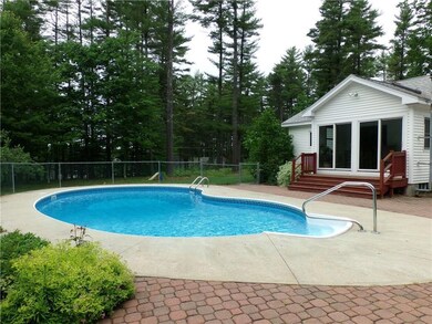 Pool & patio