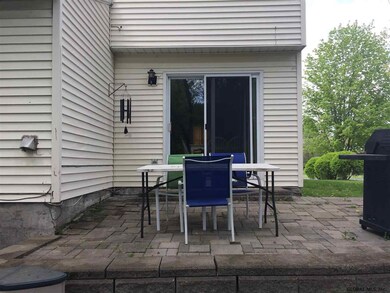 31/33 Hanover Dr, Bethlehem, NY - photo 3