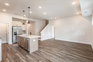 6423 Waymeet Dr, Spring Hill, TN 37174 - photo 3