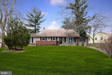 727 Baylor Ave, Delran, NJ 08075 - photo 2