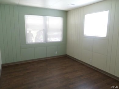 3453 Lanark Rd unit 1, Coopersburg, PA 18036 - photo 5