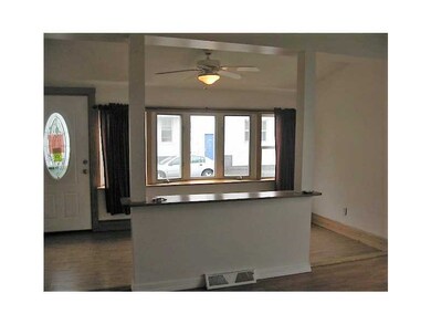 102 Kenyon Ave, Pawtucket, RI 02861 - photo 5