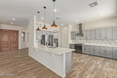 2709 W Primrose Path