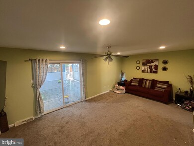 1383 Needham Cir, Hatfield, PA 19440 - photo 7