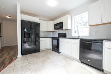 31 Wheeler Dr, Enfield, CT 06082 - photo 5