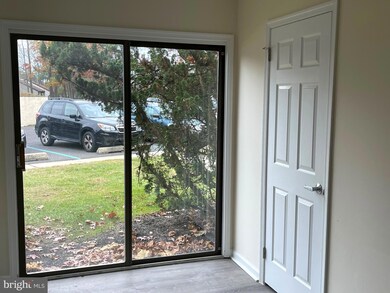 17 W Bluebell Ln, Mount Laurel, NJ 08054 - photo 2