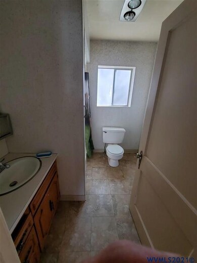 1237 Washington St SW, Albany, OR 97321 - photo 5