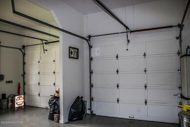 154 Raccoon Run, Effort, PA 18330 - photo 6