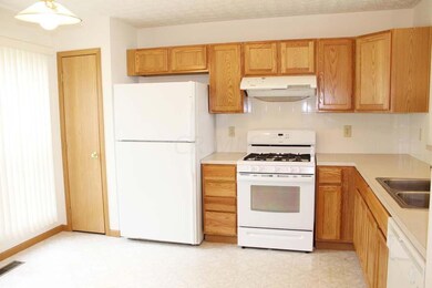 EAT IN KITCHEN