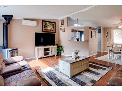 Living Room/Dining Room