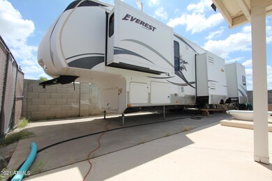 RV Parking and Hookups!