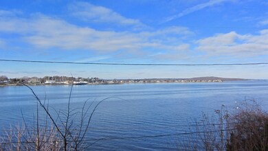 364 Riverside Dr, Tiverton, RI 02878 - photo 4