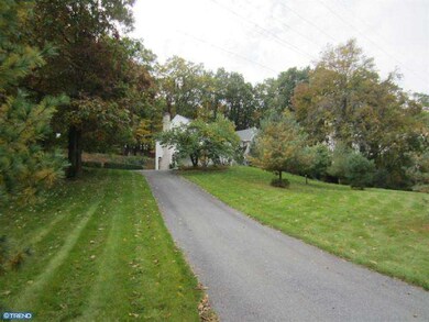 707 Old Fritztown Rd, Reading, PA 19608 - photo 7