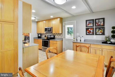 4504 Holborn Ave, Annandale, VA 22003 - photo 5