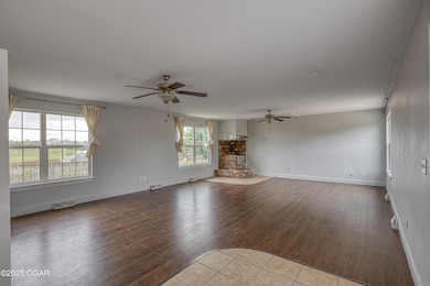 2502 S Tyler-22