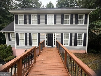 1394 Rustlewood Ct SW, Lilburn, GA 30047 - photo 4