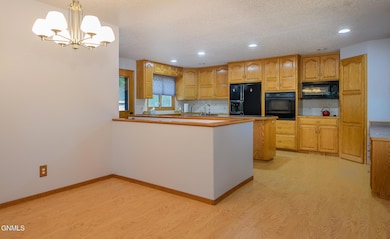 1713 1st St NE, Mandan, ND 58554 - photo 5