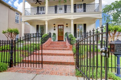 629 E 10th 1/2 St, Houston, TX 77008 - photo 3