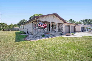 763 N Clark St, Nappanee, IN 46550 - photo 2