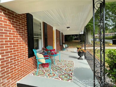 416 Salisbury Rd, Statesville, NC 28677 - photo 6