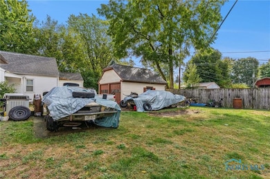 207 W Culbertson St, Fostoria, OH 44830 - photo 5