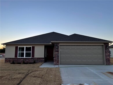 995 Jennifer Ann Ln, Elkins, AR 72727 - photo 2