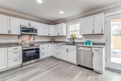 1210 Carla St, Denison, TX 75020 - photo 7