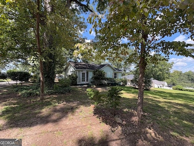 203 Hillside Cir, Griffin, GA 30223 - photo 2