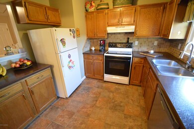 296 Brian Dr, Shepherdsville, KY 40165 - photo 5