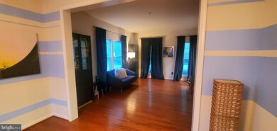 2004 Lake Forest Dr, Upper Marlboro, MD 20774 - photo 4