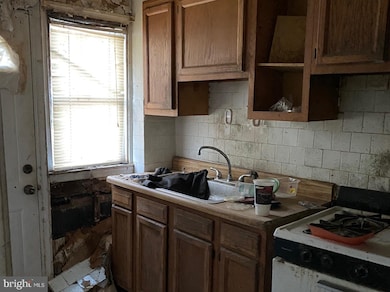 3810 Elmley Ave, Baltimore, MD 21213 - photo 6