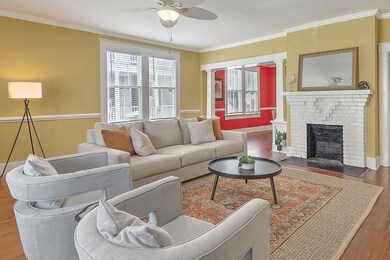 169A Tradd Street living room