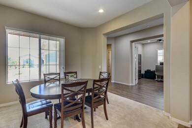 1934 E Crescent Way-11
