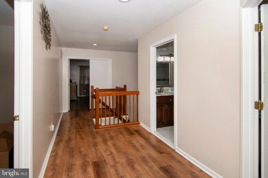 50 E Meadowbrook Cir, Sicklerville, NJ 08081 - photo 5