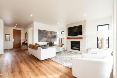 3826 Neptune Circle MLS-16