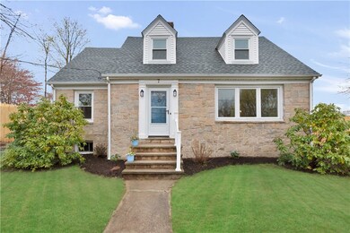 7 Joslin St, North Providence, RI 02911 - photo 2