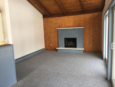 9687 Stony Hollow Dr, Tobyhanna, PA 18466 - photo 3