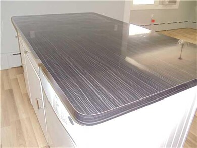 Kitchen. Very Shic Black Formica counter tops! Lam