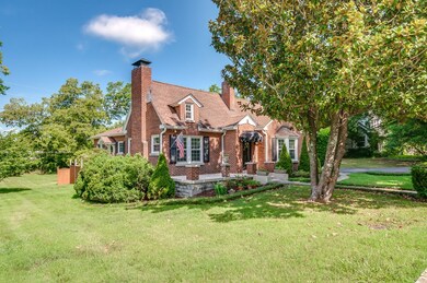 715 Academy Heights, Columbia, TN 38401 - photo 2