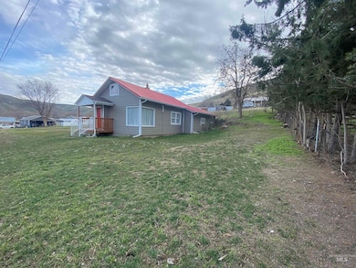 1212 4th St, Asotin, WA 99402 - photo 5