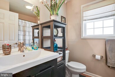 798 Cleveland Ave unit 4, Chambersburg, PA 17201 - photo 3