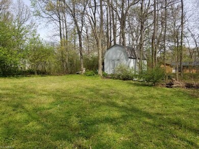 5688 Edgar Rd, High Point, NC 27263 - photo 3