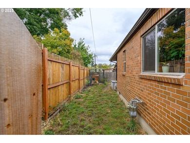 714 S Meridian St, Newberg, OR 97132 - photo 4