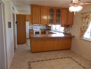 10417 Byway Dr, El Paso, TX 79935 - photo 6