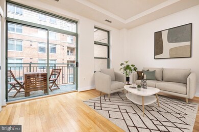 The Columbia Residences unit 521, Washington, DC 20037 - photo 3